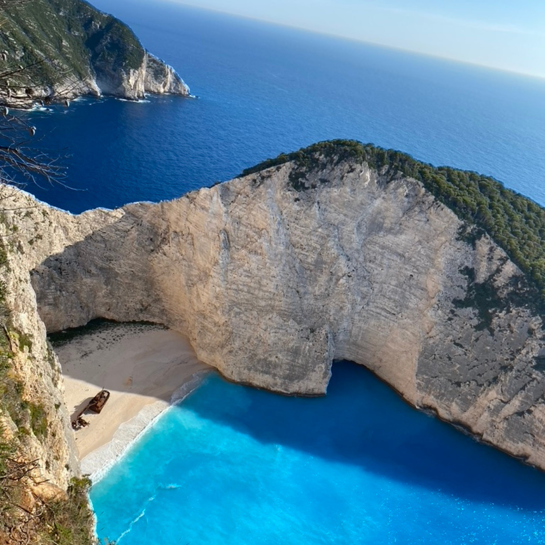 destinations_shipwreckbeach